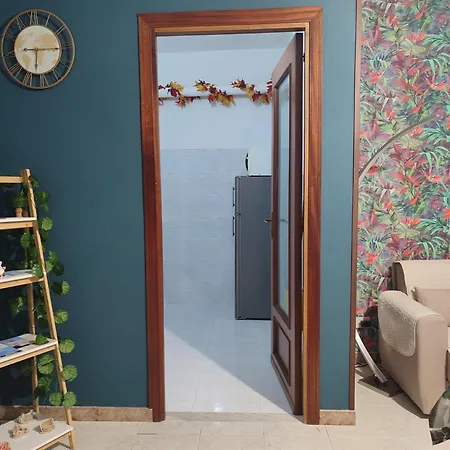 Ultreya - Free Street Parking Nyaraló