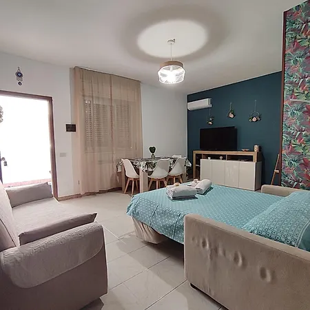 Ultreya - Free Street Parking Nyaraló Palermo